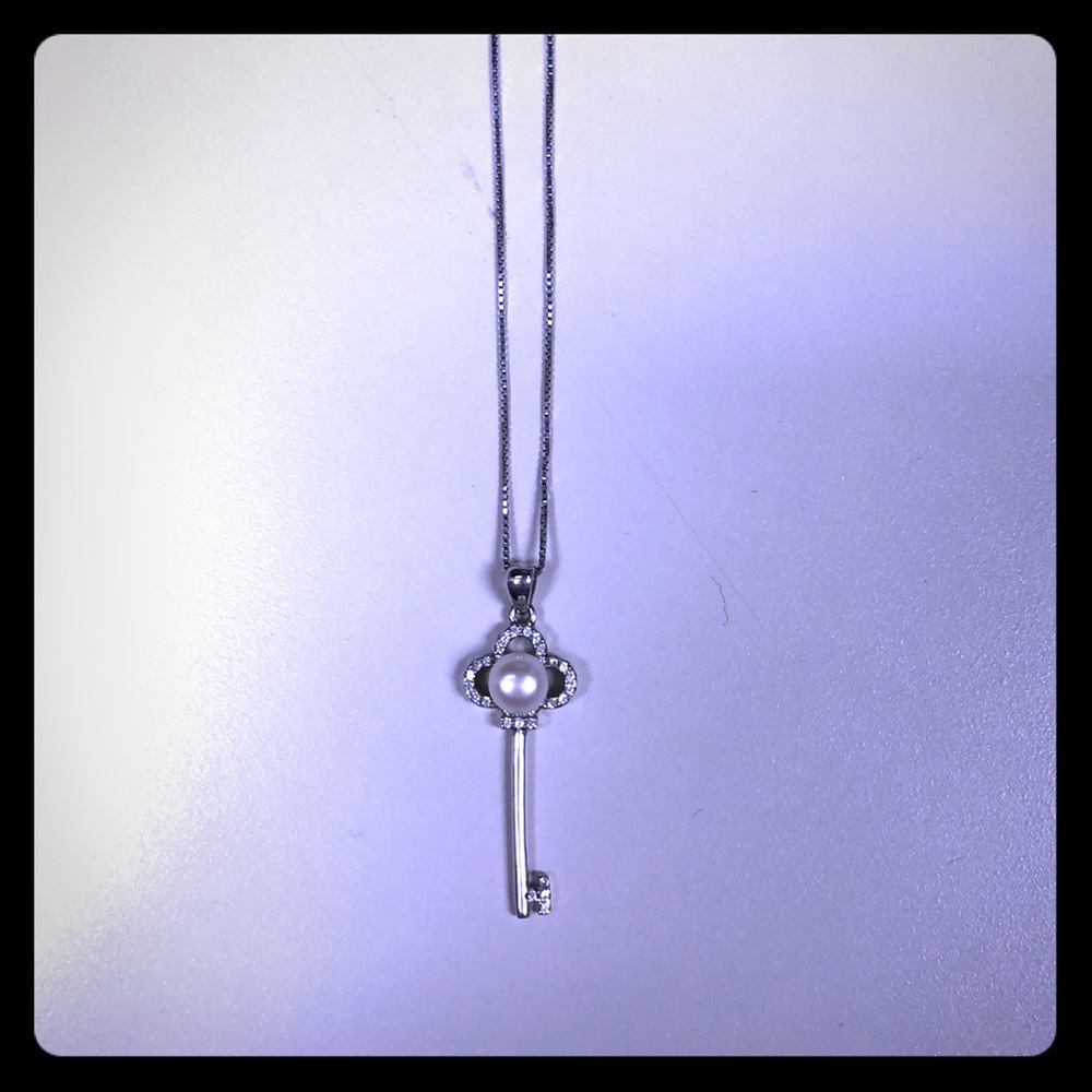 Pearl Key Pendant Necklace
